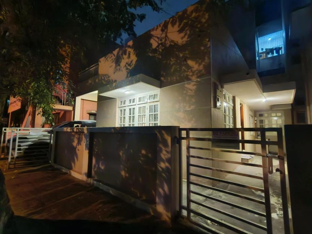 Homestayz Crown Bangalore Exteriör bild