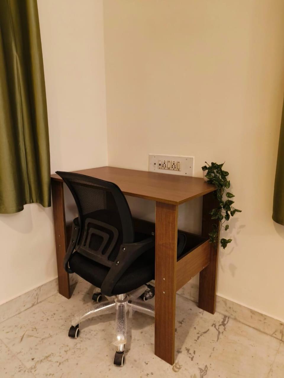 Homestayz Crown Bangalore Exteriör bild